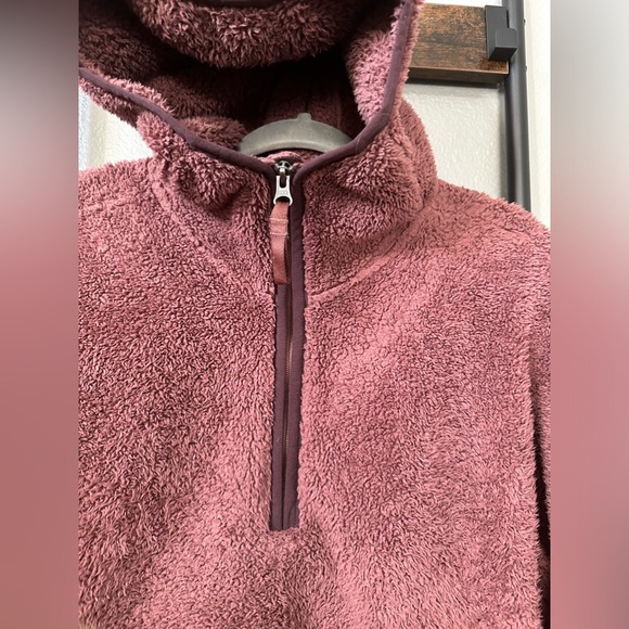 The North Face Women's Campshire Pullover Hoodie 2.0. Large. - Picture 8 of 16